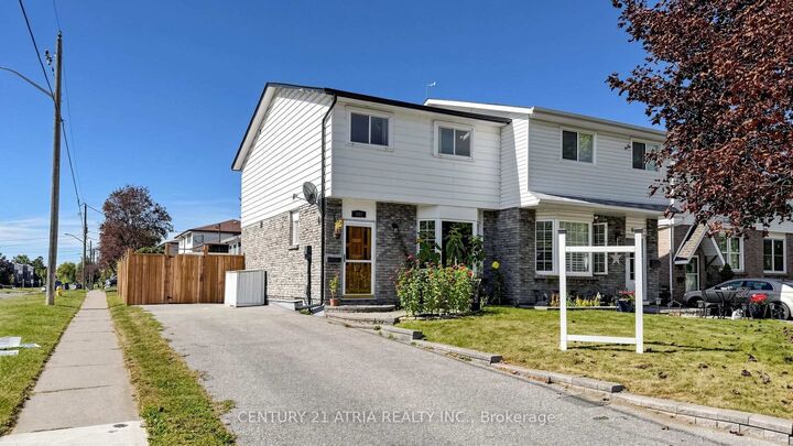 Property Photo:  982 Renfrew Court  ON L1J 6L2 
