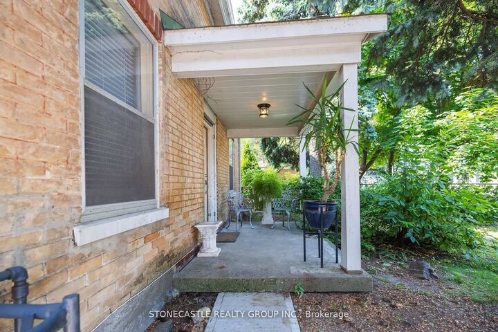 Property Photo:  2321 Major Mackenzie Drive W  ON L6A 1R8 