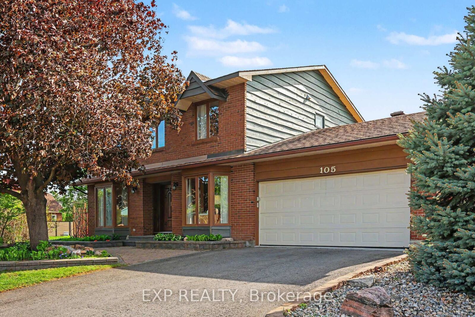 Property Photo:  105 Country Club Drive  ON K1V 0B4 