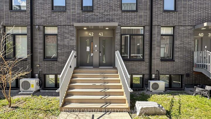Property Photo:  1740 Simcoe Street N 42  ON L1G 4X9 