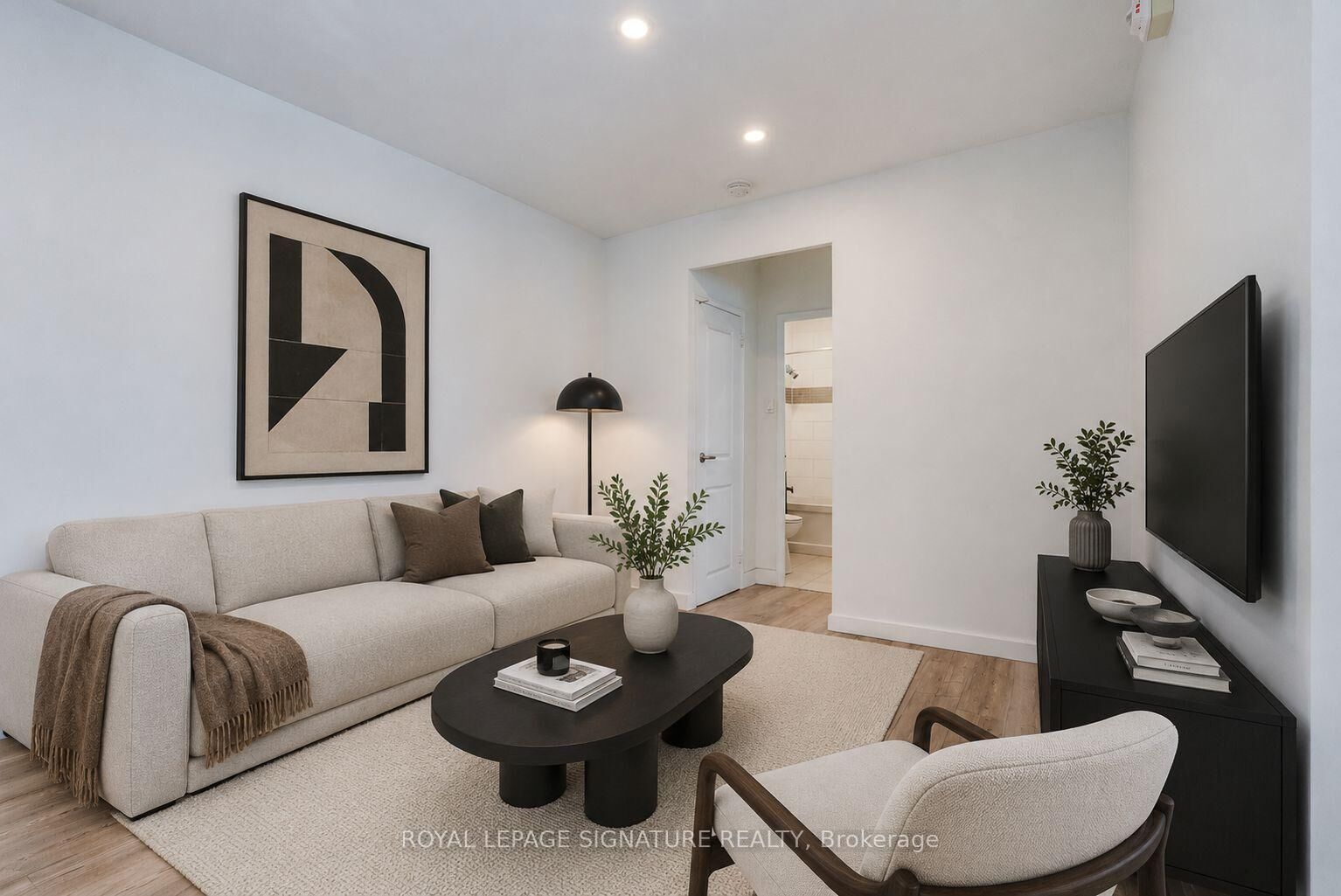 Property Photo:  33 Gamble Avenue 107  ON M4K 2H4 