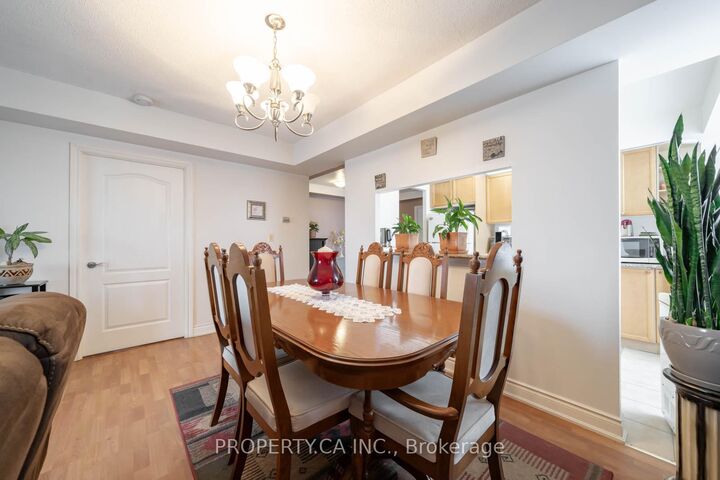 Property Photo:  2088 Lawrence Avenue W 609  ON M9N 3Z9 