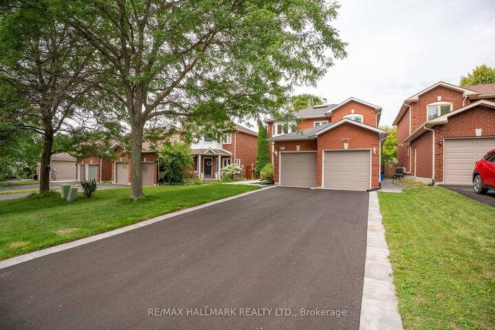 Property Photo:  872 Hilton Boulevard  ON L3X 2H8 