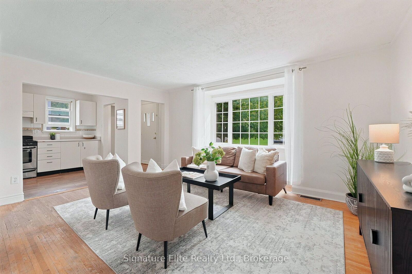 Property Photo:  76 Harewood Avenue  ON M1M 2R3 
