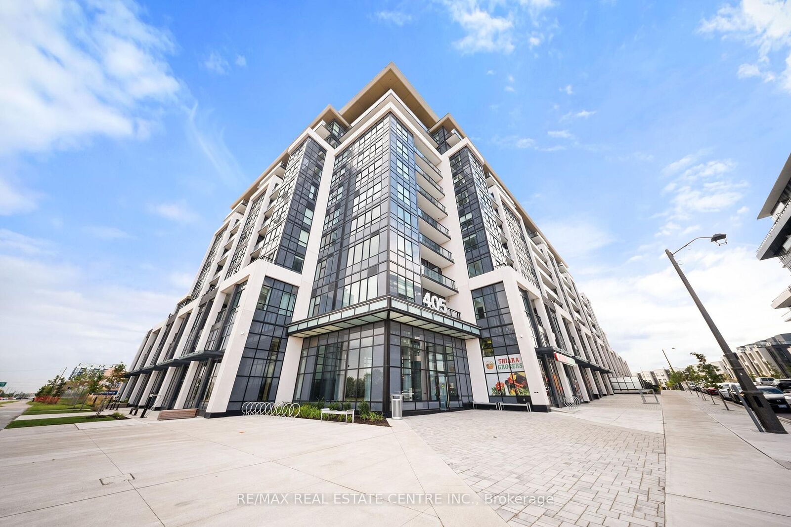 Property Photo:  405 Dundas Street W 316  ON L6M 4P9 