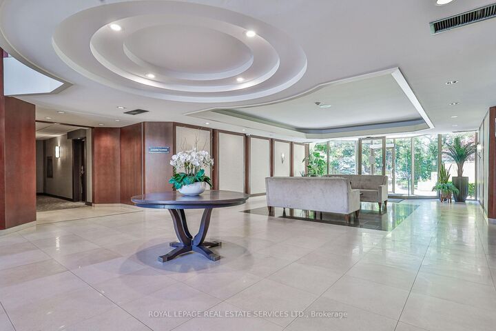 Property Photo:  2267 Lake Shore Boulevard W 1304  ON M8V 3X2 