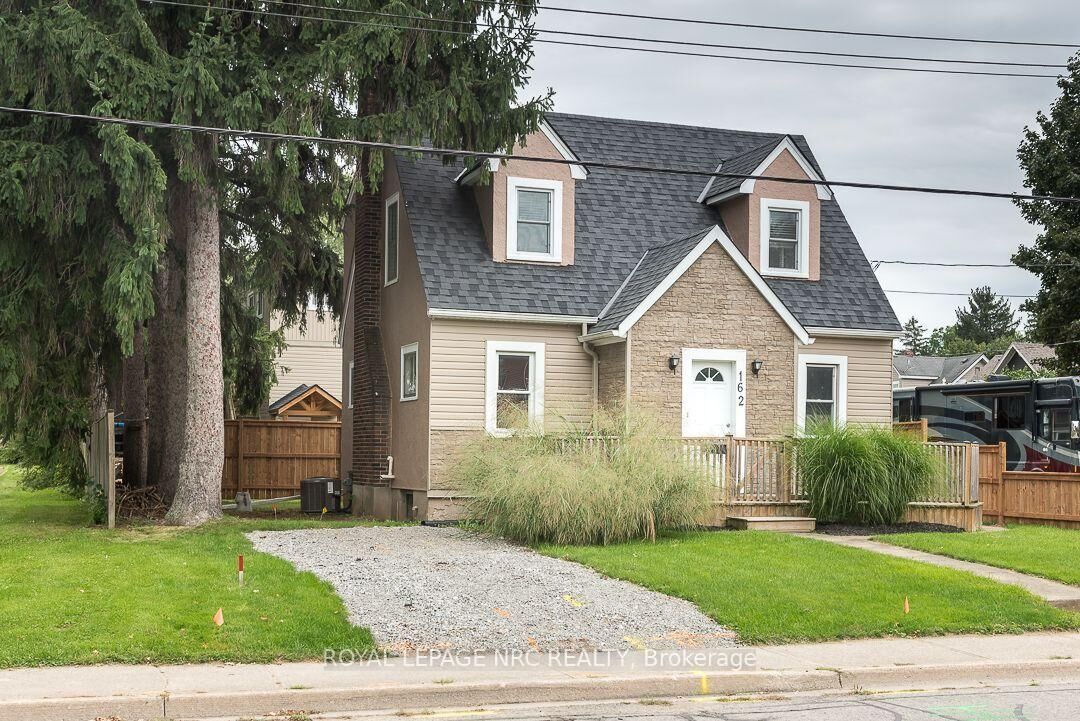 Property Photo:  162 Aqueduct Street  ON L3C 1C4 