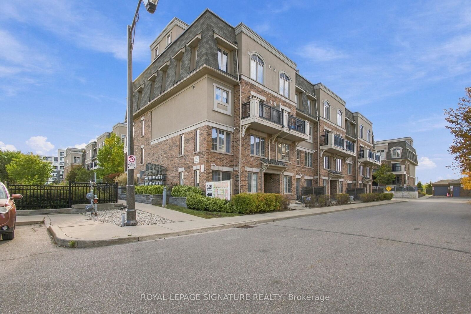 Property Photo:  2441 Greenwich Drive 61  ON L6M 0S3 