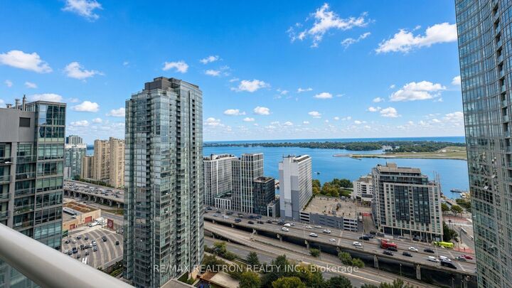 Property Photo:  10 Navy Wharf Court 3111  ON M5V 3V2 