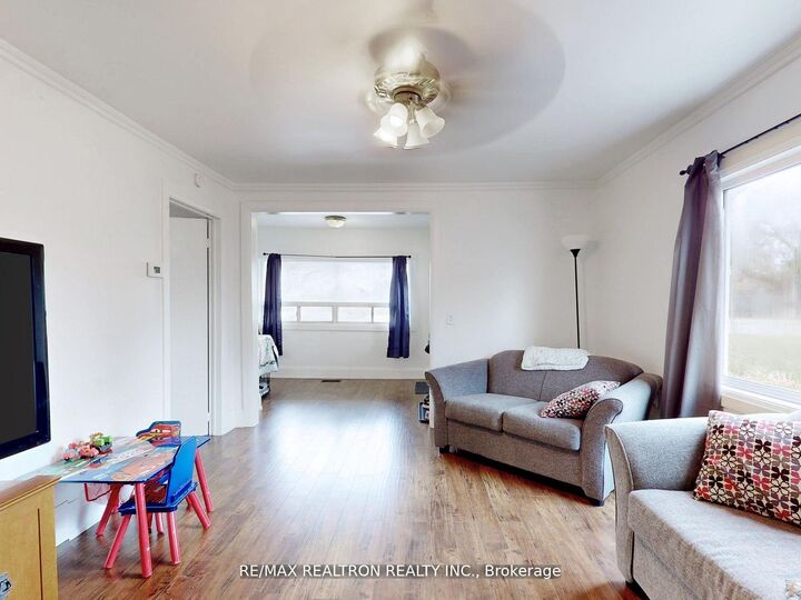 Property Photo:  156 The Queensway Street S  ON L4P 2A2 