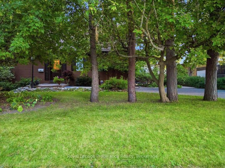 Property Photo: 33 Lesley Drive ON K8N 4G2