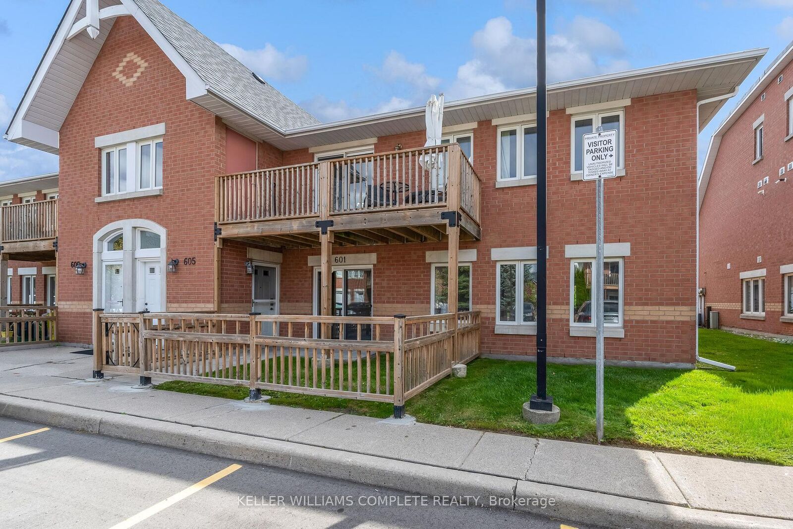 Property Photo: 4140 Foxwood Drive 601 ON L7M 4R4
