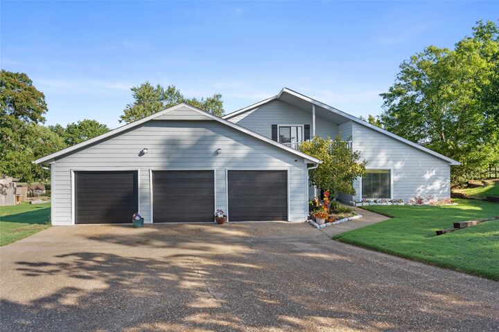 Property Photo:  201 Clear Ridge Court  OK 74006 