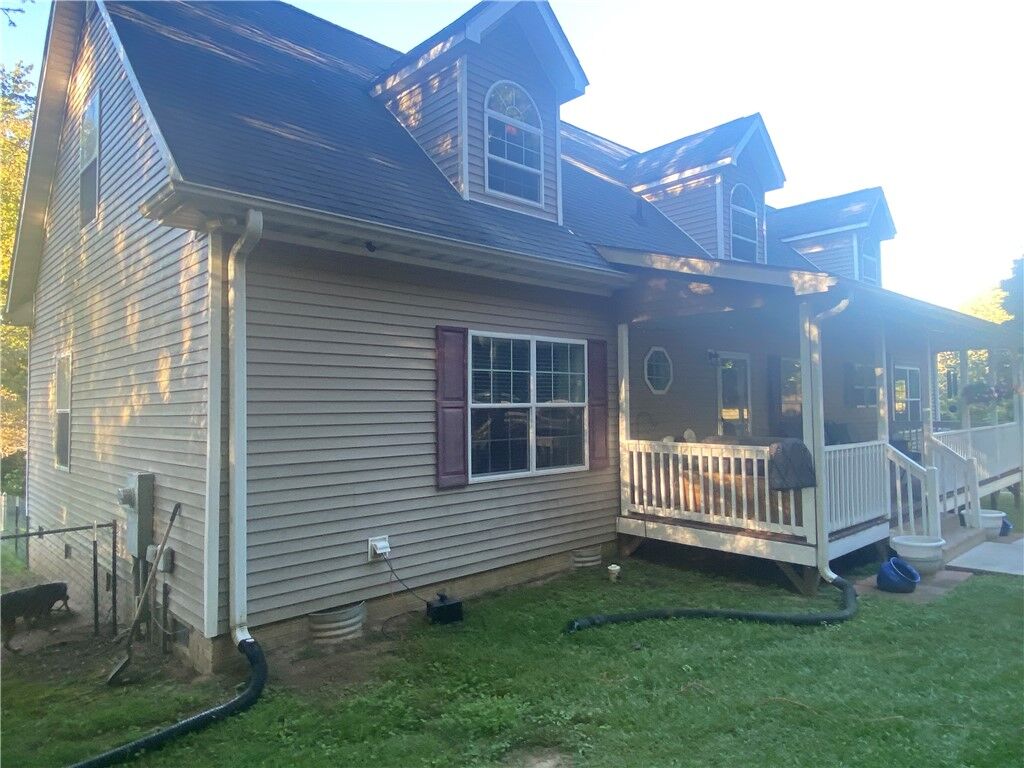 Property Photo:  606 Beaver Dam Road  SC 29661 