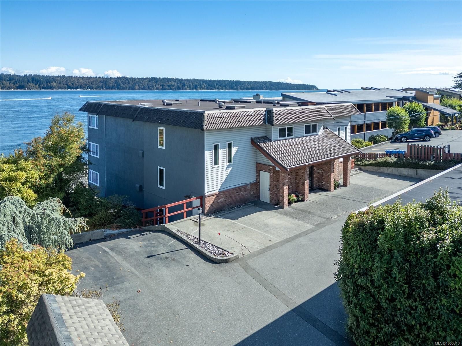 Property Photo:  553 Island Hwy N #3  BC V9W 2B9 