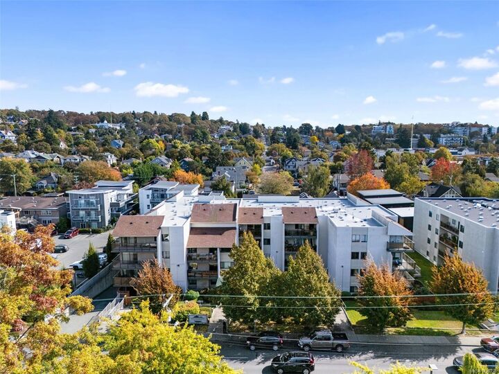 Property Photo:  2757 Quadra St #105  BC V8T 4E5 