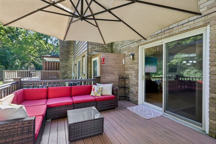 Property Photo:  327 Joan Of Arc Court  PA 15025 