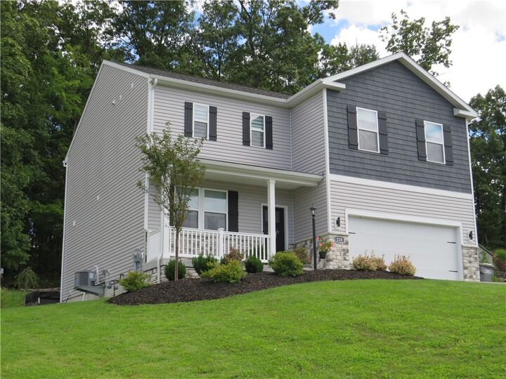 Property Photo:  220 Crabapple Lane  PA 15010 