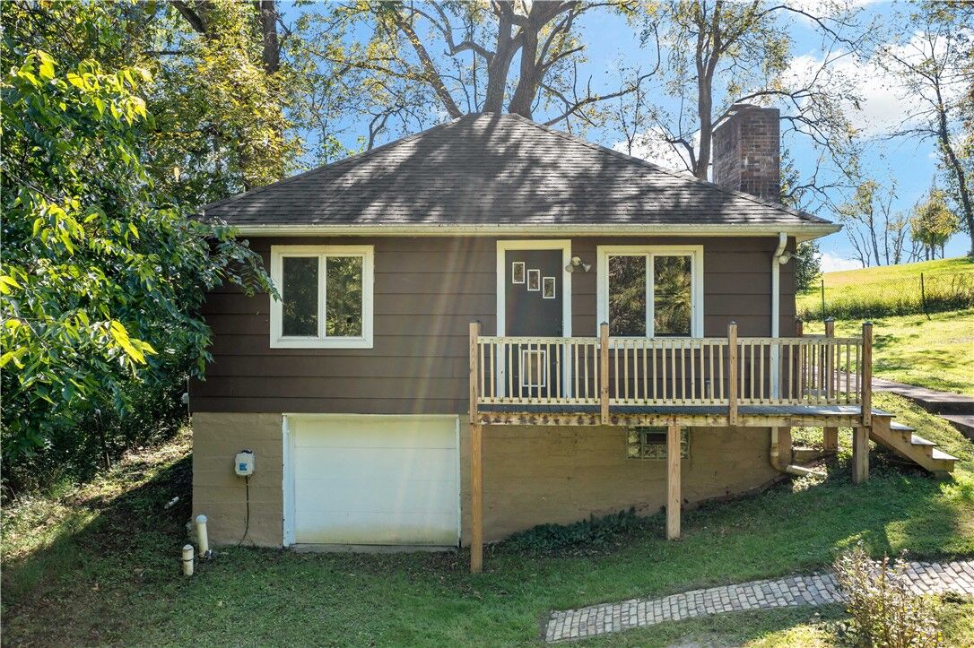 Property Photo: 358 Municipal Dr PA 15012