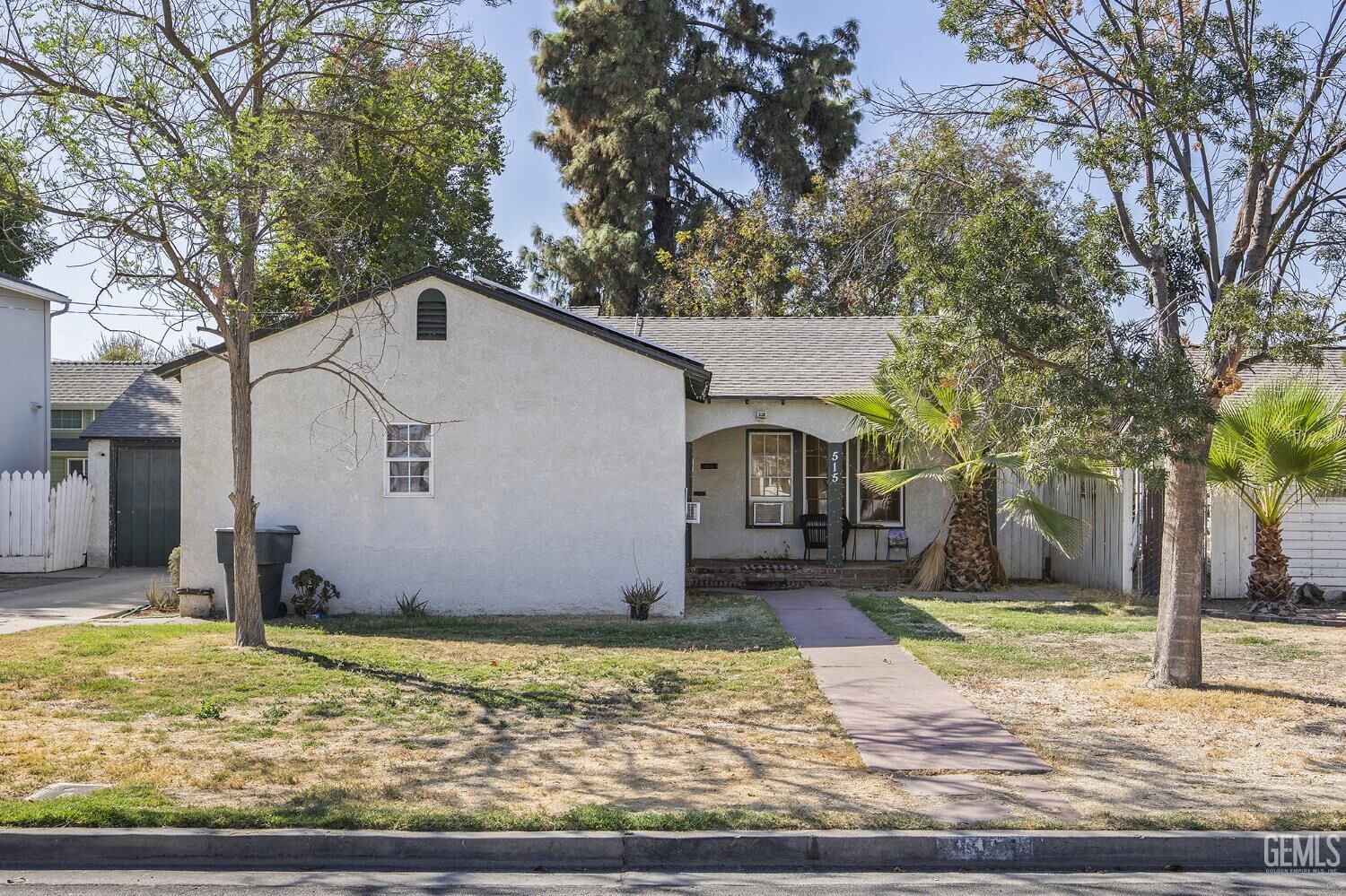 Property Photo: 515 Neville CA 93230