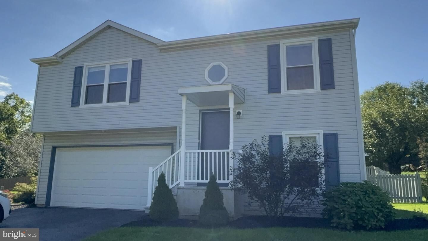 Property Photo:  8851 Presidents Drive  PA 17036 