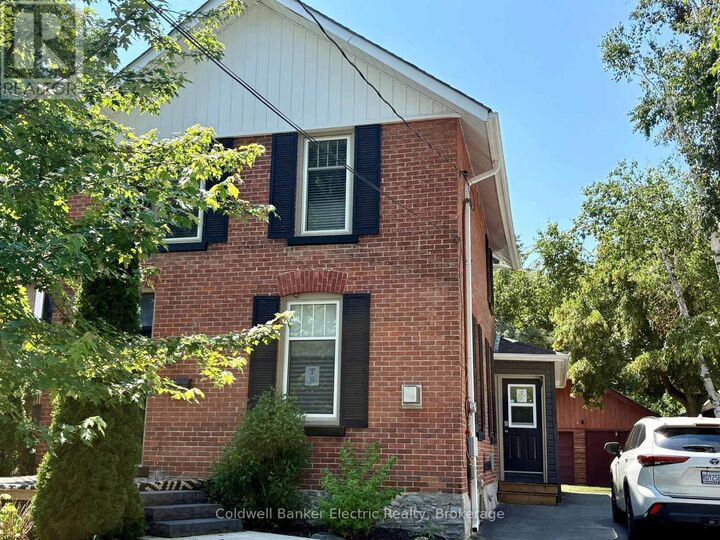 Property Photo:  21 Sussex Street North  ON K9V 4H3 
