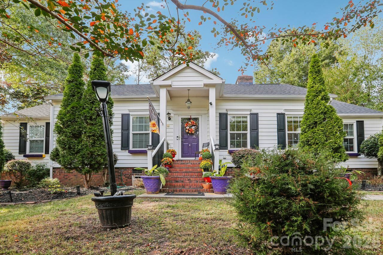 Property Photo: 1116 Somersby Lane NC 28105