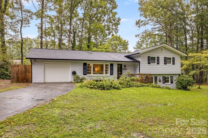 Property Photo:  3238 Debbie Drive  NC 28791 