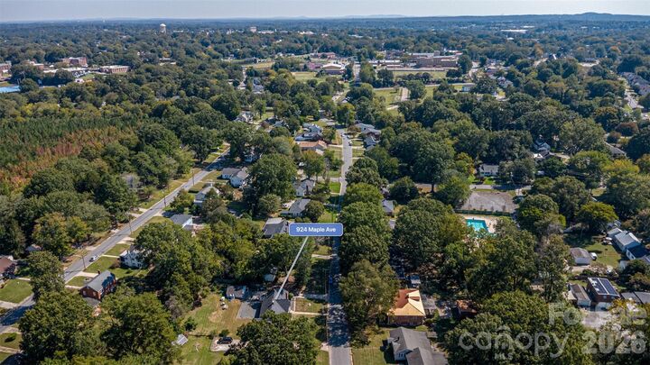 Property Photo:  924 Maple Avenue  NC 28144 