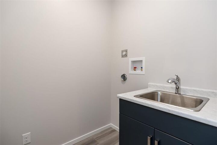 Property Photo: 804 Manitoba Avenue MB R1A 2C9