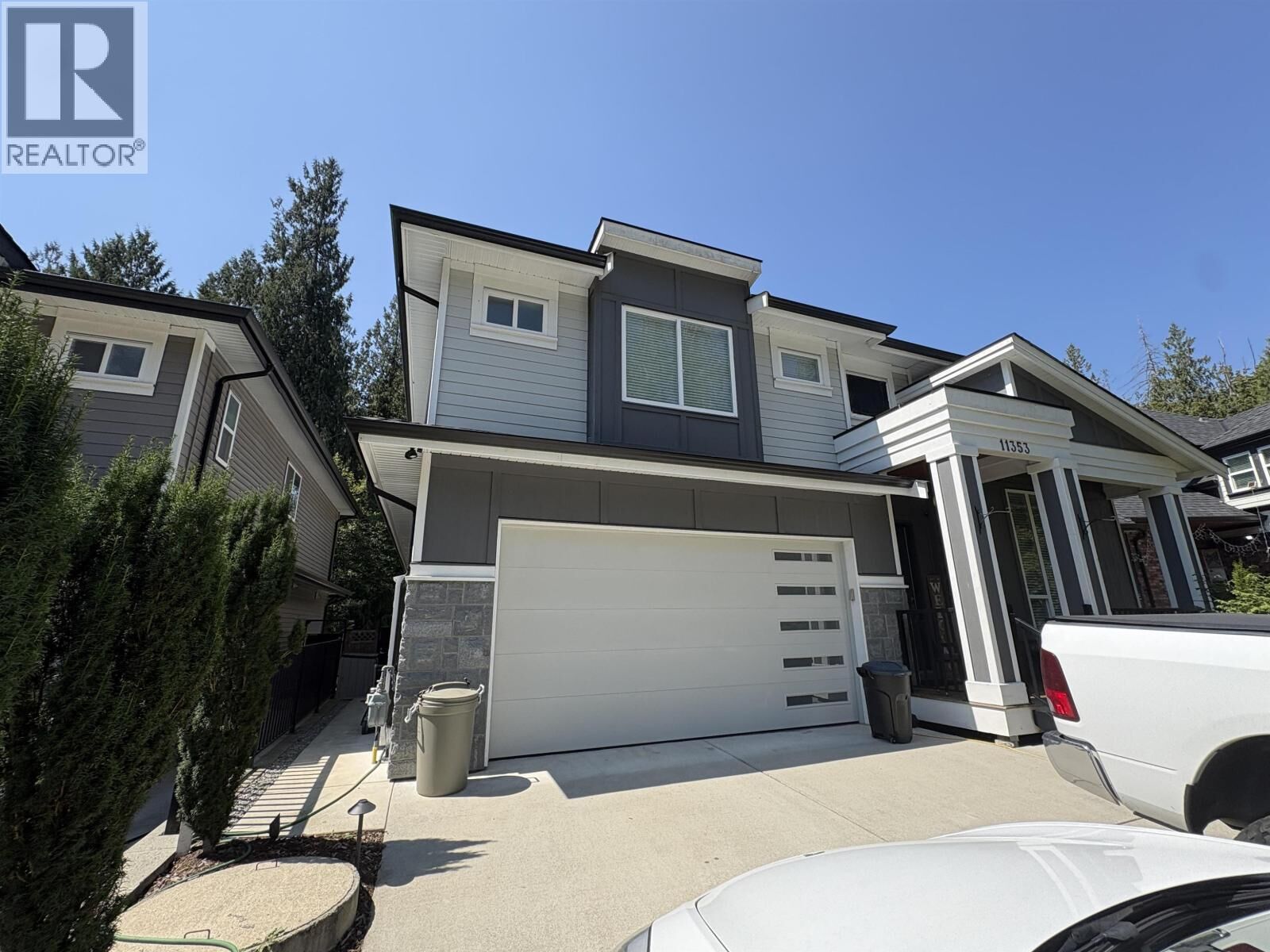 Property Photo:  11353 242A Street  BC V2W 1H5 