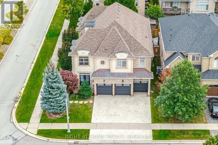 Property Photo:  2122 Law Hill Gate  ON L6M 0A7 