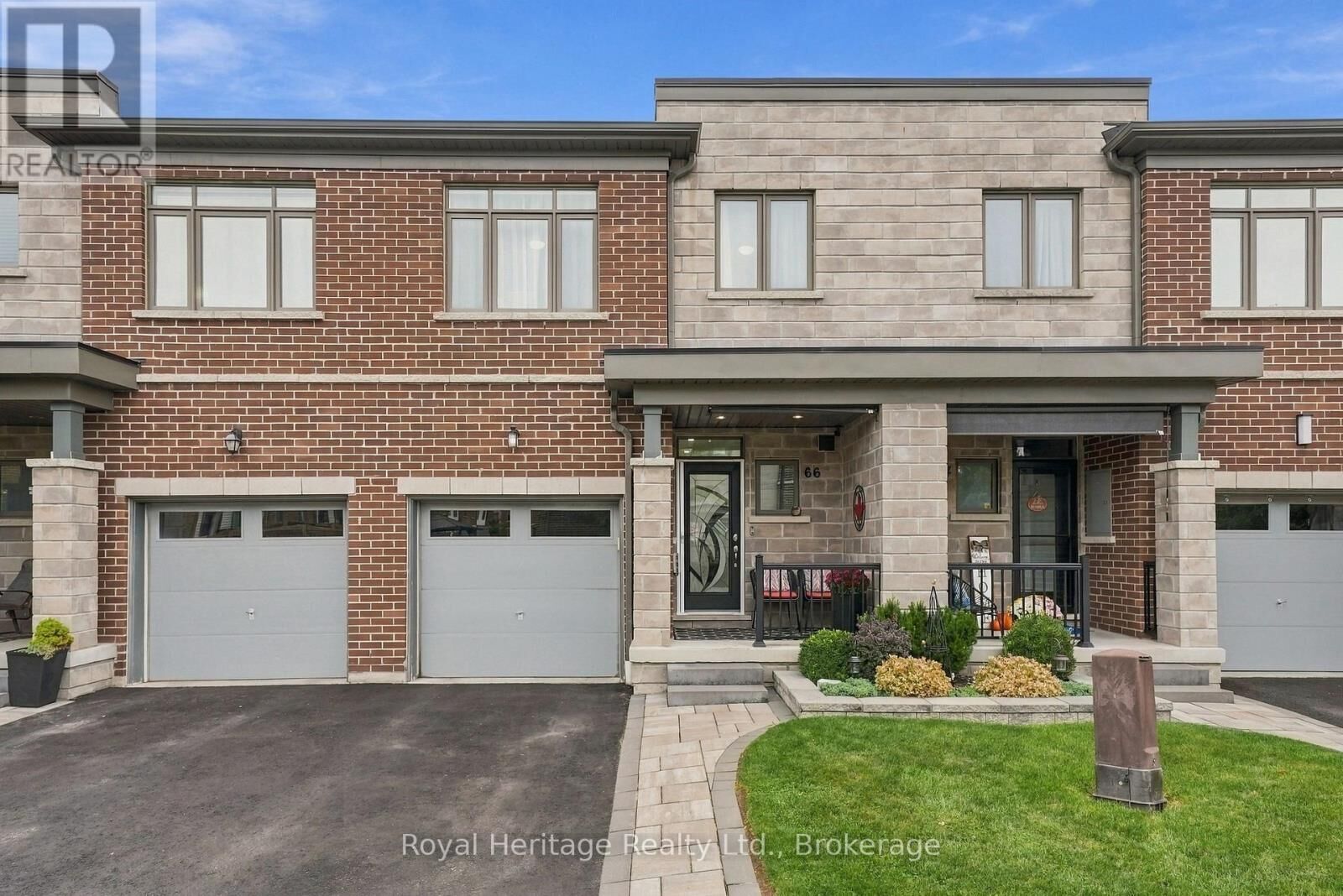Property Photo:  66 Longshore Way  ON L1N 0M1 