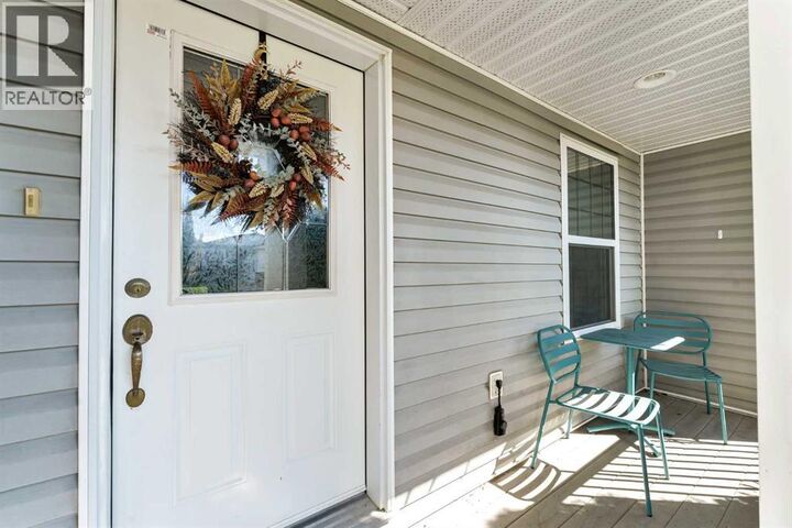 Property Photo:  78 Sunset Crescent Southwest  AB T1B 4T7 