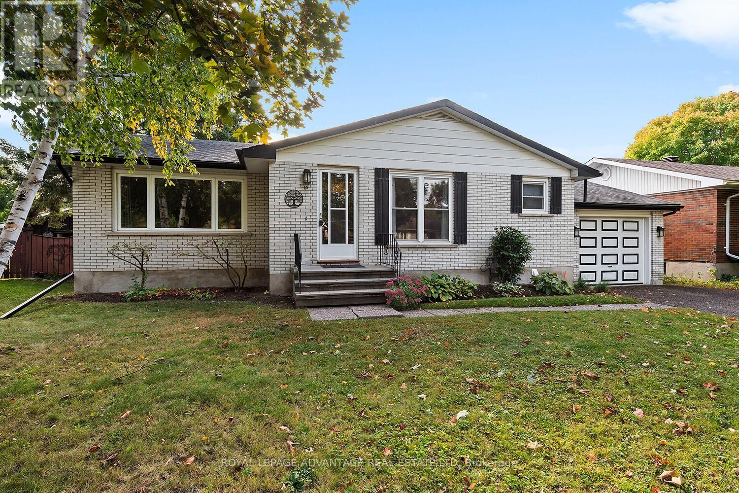 Property Photo:  10 Robert Road  ON K7H 2Z8 