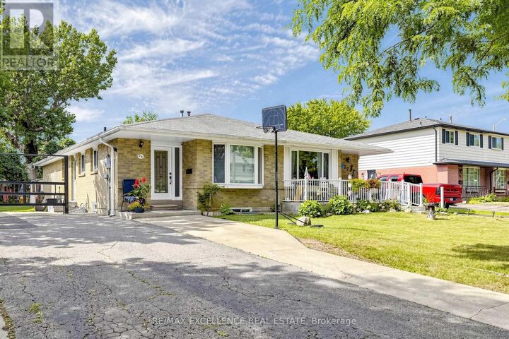 Property Photo: 25 Graymar Road ON L6S 1Z7