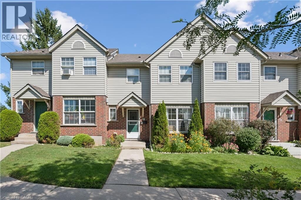 Property Photo:  26 Poplar Drive 39  ON N3C 4A4 