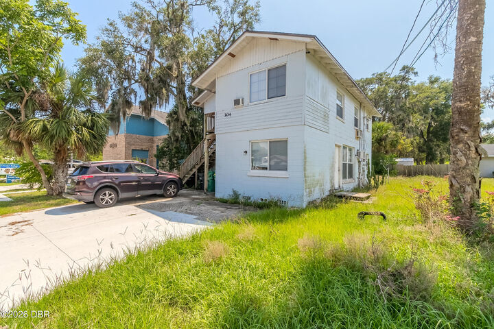 Property Photo:  304 S Adelle Avenue  FL 32720 