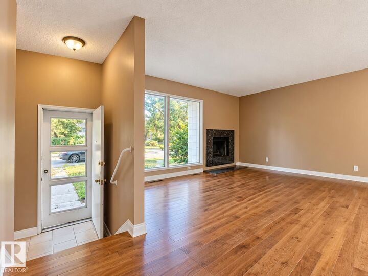 Property Photo: 12204 40 Avenue NW AB T6J 0S5