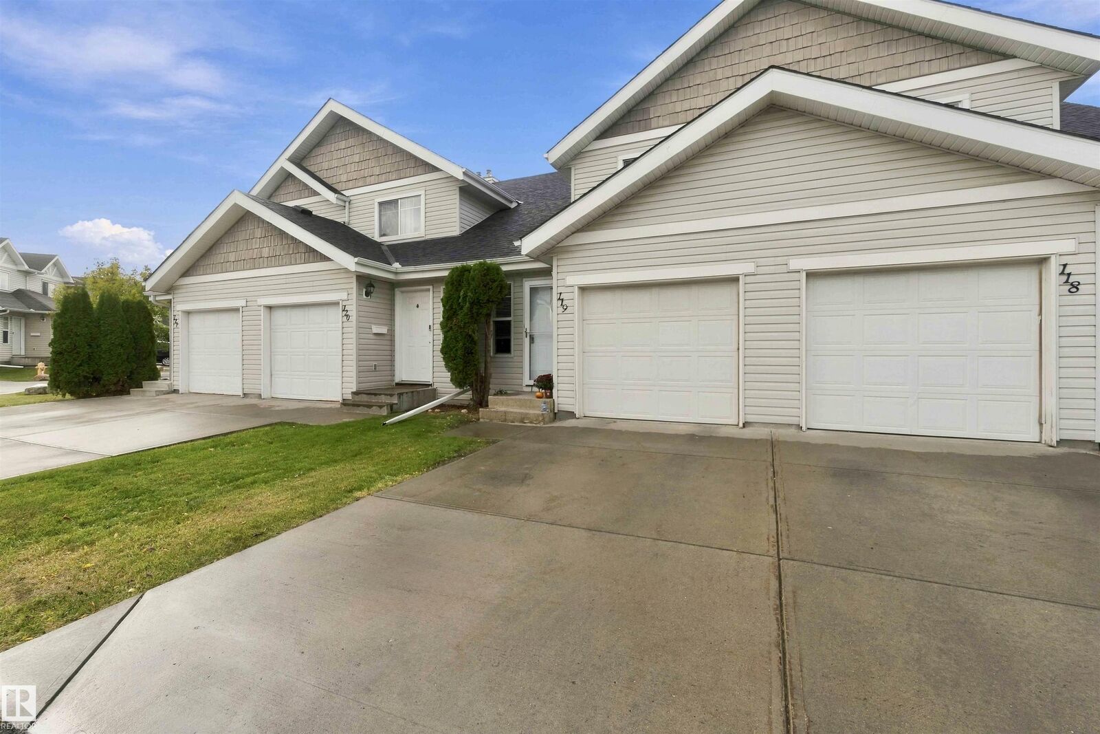 Property Photo: 150 Edwards Drive SW 119 AB T6X 1M4