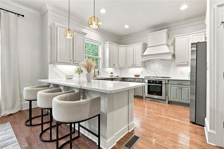 Property Photo:  934 Delaronde Court  GA 30328 