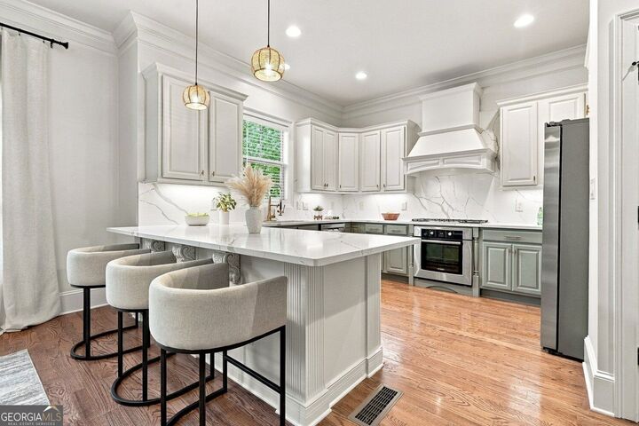 Property Photo: 934 Delaronde Court GA 30328