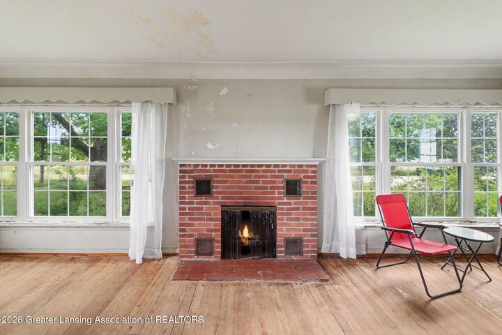 Property Photo:  1136 S Nichols Road  MI 48473 