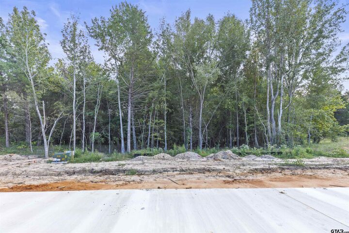 Property Photo: 13926 Cedar Hill Ln (Lindale Isd) TX 75704