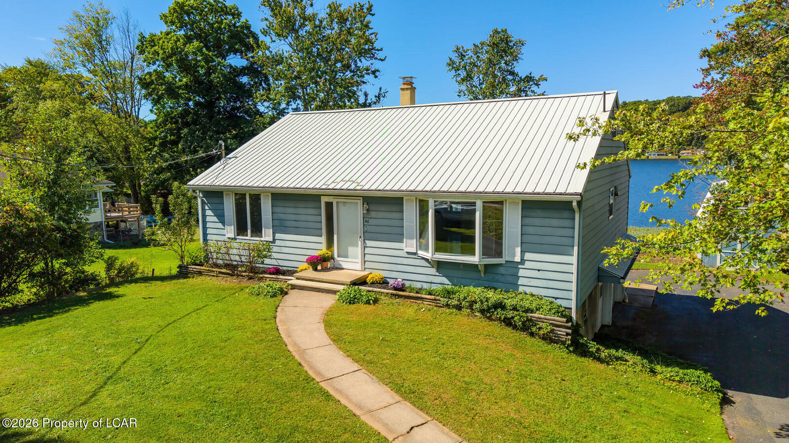 Property Photo:  46 Lakeview Drive  PA 18656 