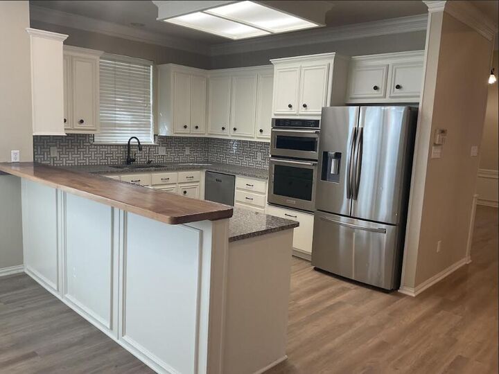 Property Photo:  5908 86th Street  TX 79424 