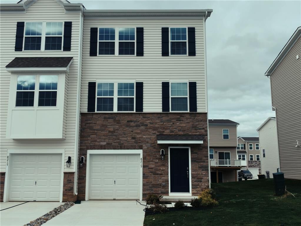 Property Photo: 8215 Brodie Court PA 18031