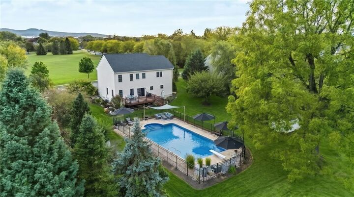 Property Photo: 7080 Periwinkle Drive PA 18062