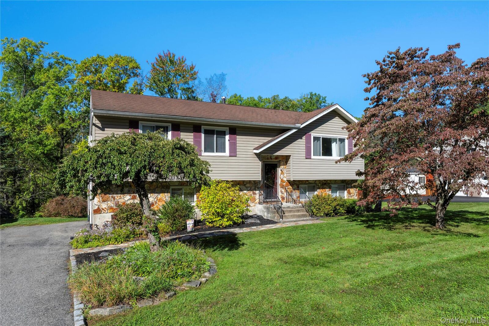 Property Photo:  36 Baldwin Drive  NY 12590 