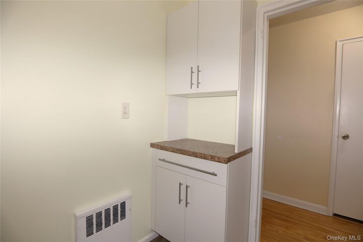 Property Photo:  330 S Broadway E1  NY 10591 